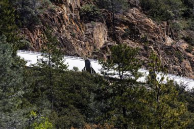 Yüksek dağ raylara taşıma tren araba 