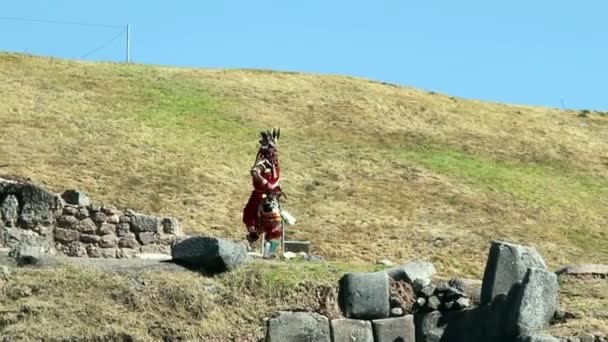 Geleneksel kostüm Inti Raymi Peru'daki Inca savaşçı — Stok video