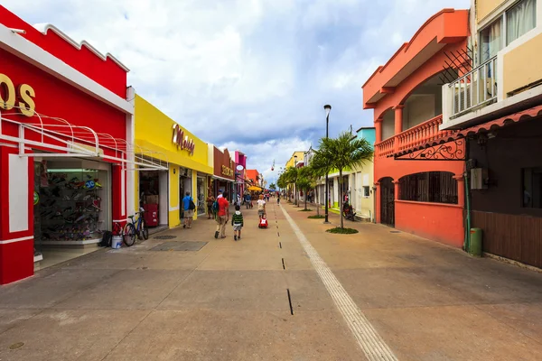 Colorful souvenirs, coffee shops located in Cozumel.  Mexico — Stock Photo, Image