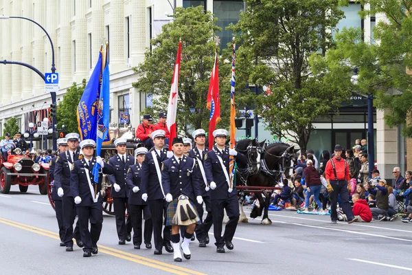 Marching tilalmak vannak parádé — Stock Fotó