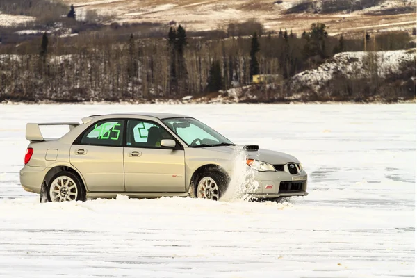 Course de voiture sur glace — Photo