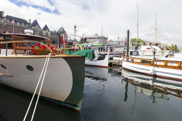 Retro boten In de haven van Victoria — Stockfoto