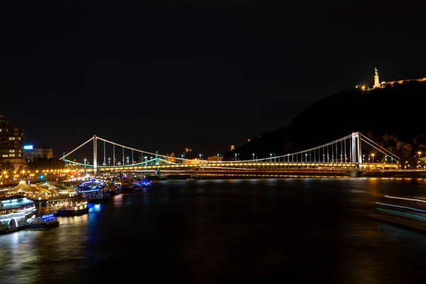 Modern Elisabeth Bridge Tercer Puente Más Nuevo Budapest Hungría Que —  Fotos de Stock