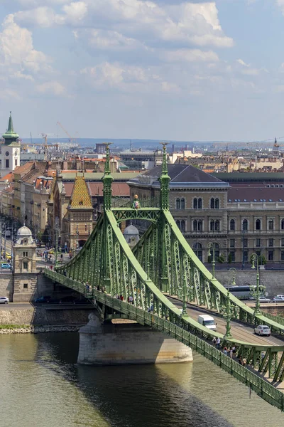 Budapest Hongrie Juin 2018 Liberty Bridge Terminal Bateaux Croisière Pont — Photo