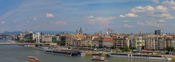 Budapešť Maďarsko Panorama Aerial View Budapešť Slunečného Dne Budovy Jeřáby — Stock fotografie