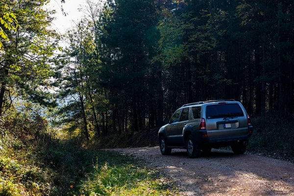 Hungría Cordillera Brzsny Nov 2020 Toyota 4Runner 4X4 Suv Carretera — Foto de Stock