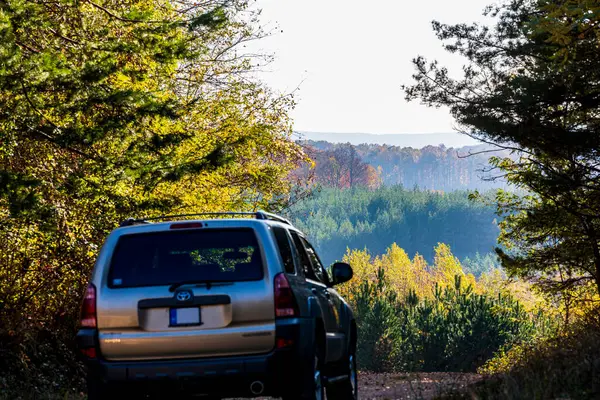 Węgry Pasmo Górskie Bakony Listopada 2020 Toyota 4Runner Suv Zwiedzanie — Zdjęcie stockowe