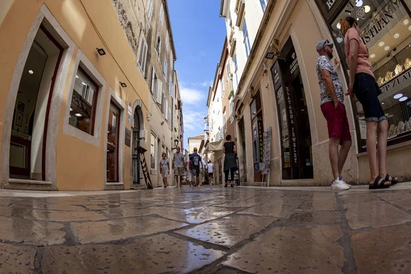 Zadar Croatia 2019 Narow Streets People Old Town Zadar Исторические — стоковое фото