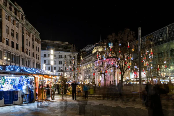 Budapest Hongrie Déc 2019 Les Touristes Apprécient Esprit Noël Spectacle — Photo
