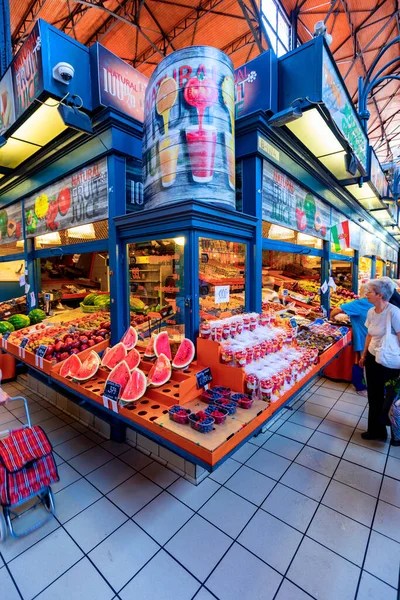 Budapest Hungría Abril 2019 Gente Compras Gran Mercado Abril 2019 — Foto de Stock