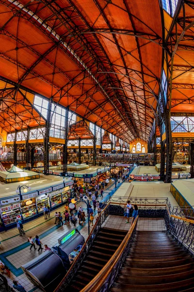 Budapest Hungría Abril 2019 Gente Compras Gran Mercado Abril 2019 —  Fotos de Stock