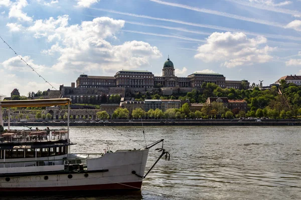 布达佩斯2020年5月26日 城堡山 的布达城堡 Buda Castle 设有一家船务餐厅 世界遗产遗址 — 图库照片