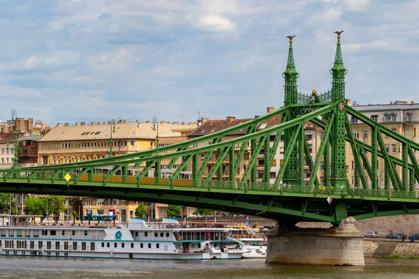 Будапешт Венгрия Июль 2020 Мост Свободы Терминал Круизных Судов Мост — стоковое фото