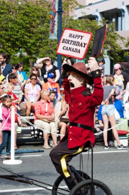 Victoria Canada - 22 Mayıs 17: Victoria 'nın en büyük geçit töreni ve Kanada ve ABD' den 100.000 'den fazla insan.