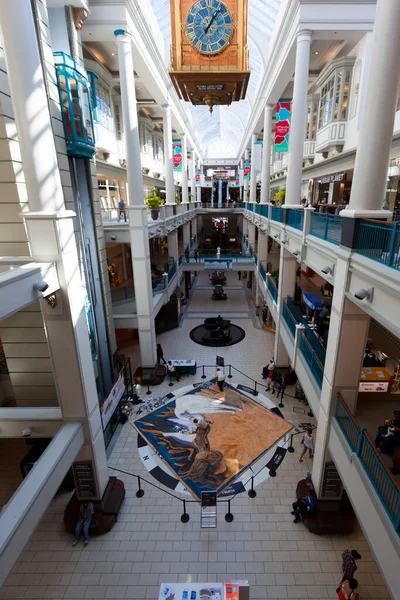 Interior Shot Modern Mall Vancouver British Columbia Canada — Fotografia de Stock