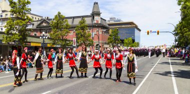 Victoria Canada - 22 Mayıs 17: Victoria 'nın en büyük geçit töreni ve Kanada ve ABD' den 100.000 'den fazla insan.