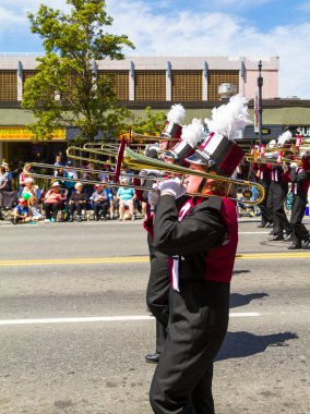 Victoria Canada - 22 Mayıs 17: Victoria 'nın en büyük geçit töreni ve Kanada ve ABD' den 100.000 'den fazla insan.