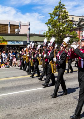 Victoria Canada - 22 Mayıs 17: Victoria 'nın en büyük geçit töreni ve Kanada ve ABD' den 100.000 'den fazla insan.