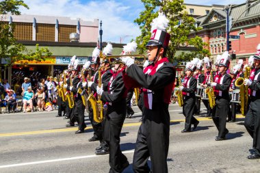 Victoria Canada - 22 Mayıs 17: Victoria 'nın en büyük geçit töreni ve Kanada ve ABD' den 100.000 'den fazla insan.