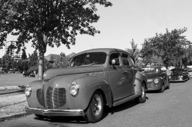VICTORIA, BRITISH COLUMBIA - 24 Temmuz 2016: Güzel Victoria Inner Harbor 'ın her yerinde sergilenen en en büyük Deuce koleksiyonu. Kuzeybatı İkili Günü 