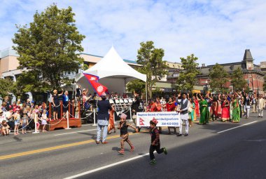Victoria Canada - 22 Mayıs 17: Victoria 'nın en büyük geçit töreni ve Kanada ve ABD' den 100.000 'den fazla insan.