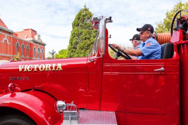 Victoria Canada - 22 Mayıs 17: Victoria 'nın en büyük geçit töreni ve Kanada ve ABD' den 100.000 'den fazla insan.