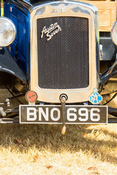 Close Shiny Vintage Retro Cars — Stock Photo, Image