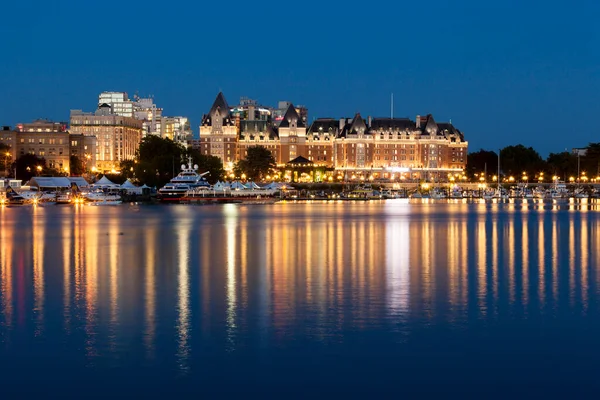 Victoria Canadá Agosto 2016 Luces Calle Victorias Reflejan Agua Puerto —  Fotos de Stock