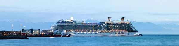 Victoria Kanada Června 2019 Cruise Ship Tato Přeprava Životně Důležitá — Stock fotografie