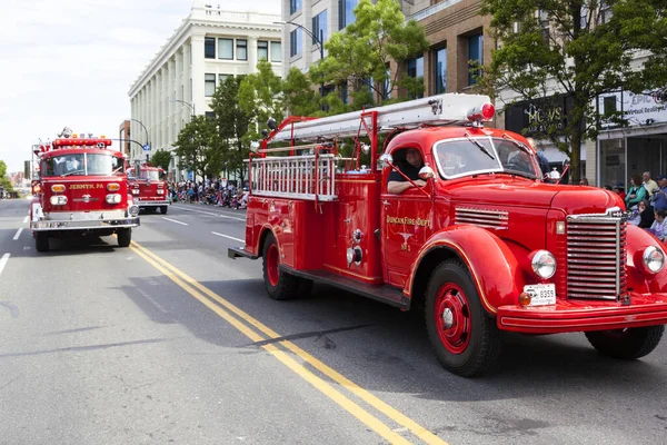 Victoria Canada Mei Victoria Grootste Parade Het Aantrekken Van Meer — Stockfoto