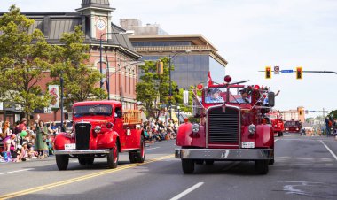 Victoria BC Canada - 27 Ağustos 2017: Geleneksel Vancouver Adası Motor Toplantısı 'nda egzotik ithal otomobiller sergileniyor. 