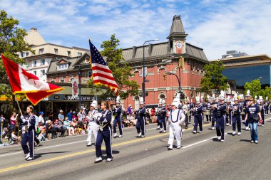 Victoria Canada - 22 Mayıs 17: Victoria 'nın en büyük geçit töreni ve Kanada ve ABD' den 100.000 'den fazla insan.