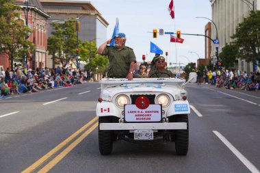 Victoria Canada - 22 Mayıs 17: Victoria 'nın en büyük geçit töreni ve Kanada ve ABD' den 100.000 'den fazla insan.