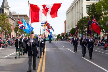 Victoria Canada - 22 Mayıs 17: Victoria 'nın en büyük geçit töreni ve Kanada ve ABD' den 100.000 'den fazla insan.