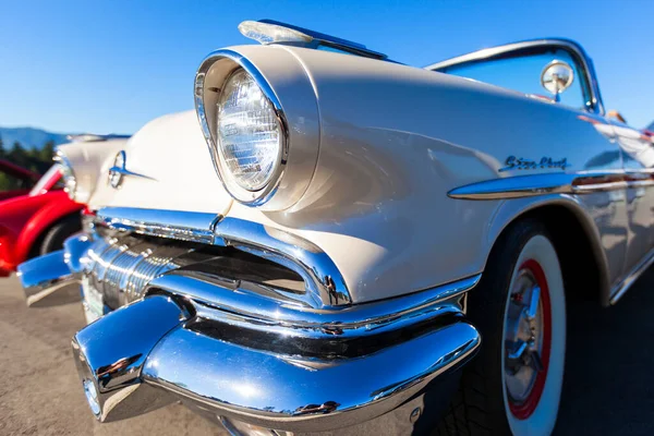 Exhibition Luxury Vintage Sportive Automobiles — ストック写真