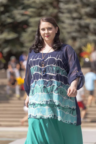 Calgary Kanada Ağustos 2014 Olympic Plaza Halka Açık Alanda Arap — Stok fotoğraf