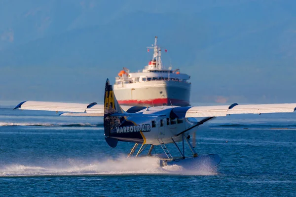 Victoria Canada Aug 2016 Limanda Yüzen Uçak Trafiği Ulaşım Çok — Stok fotoğraf