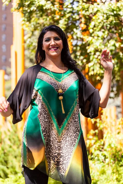 Calgary Kanada Sierpień 2014 Modelka Przedstawiająca Modę Arabskiego Stylu Miejscu — Zdjęcie stockowe