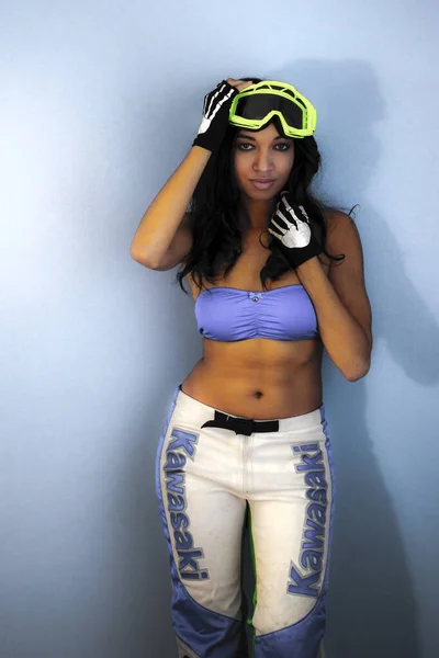 Giovane Donna Sexy Che Indossa Skiglasses — Foto Stock