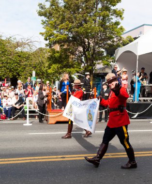 Victoria Canada - 22 Mayıs 17: Victoria 'nın en büyük geçit töreni ve Kanada ve ABD' den 100.000 'den fazla insan.