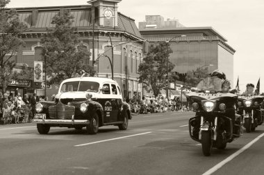 Victoria Canada - 22 Mayıs 17: Victoria 'nın en büyük geçit töreni ve Kanada ve ABD' den 100.000 'den fazla insan.