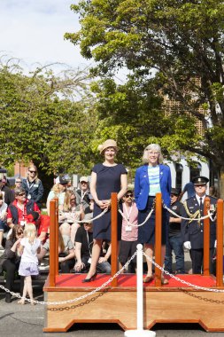 Victoria Canada - 22 Mayıs 17: Victoria 'nın en büyük geçit töreni ve Kanada ve ABD' den 100.000 'den fazla insan.