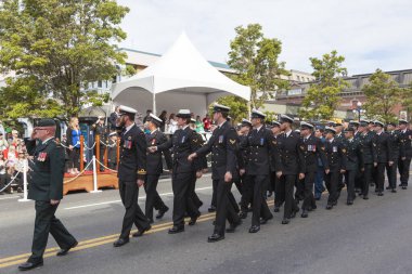 Victoria Canada - 22 Mayıs 17: Victoria 'nın en büyük geçit töreni ve Kanada ve ABD' den 100.000 'den fazla insan.