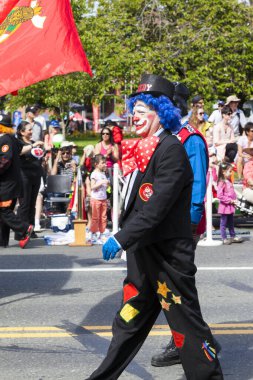 Victoria Canada - 22 Mayıs 17: Victoria 'nın en büyük geçit töreni ve Kanada ve ABD' den 100.000 'den fazla insan.