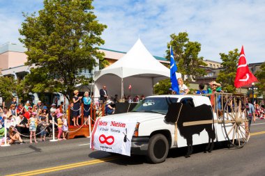 Victoria Canada - 22 Mayıs 17: Victoria 'nın en büyük geçit töreni ve Kanada ve ABD' den 100.000 'den fazla insan.