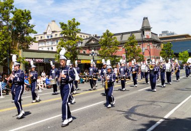Victoria Canada - 22 Mayıs 17: Victoria 'nın en büyük geçit töreni ve Kanada ve ABD' den 100.000 'den fazla insan.