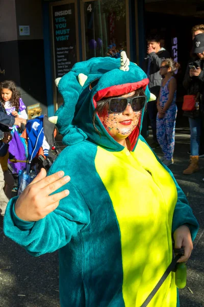 Victoria Canada Oct Lotado Centro Cidade Com Pessoas Felizes Alegres — Fotografia de Stock