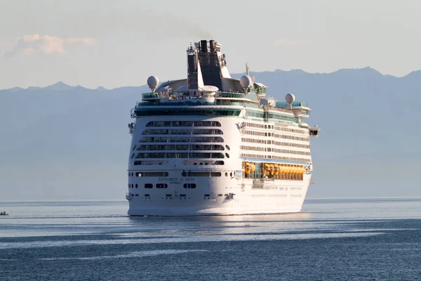 Cruise Ship Sea — Stock Photo, Image