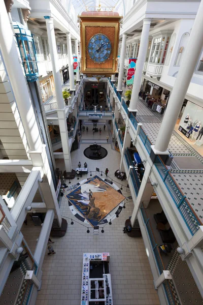 Plano Interior Centro Comercial Moderno Vancouver Columbia Británica Canadá — Foto de Stock