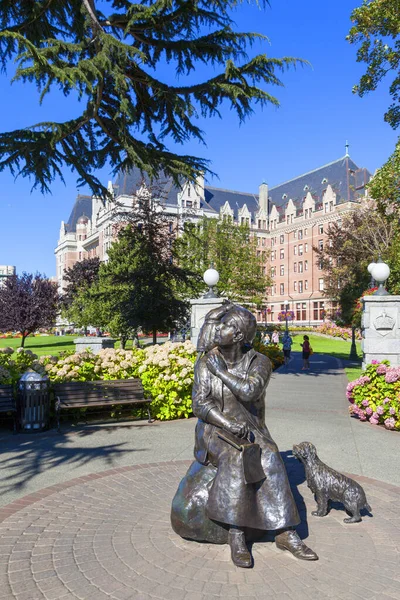 Primer Plano Emily Carr Statue Victoria Columbia Británica Canadá — Foto de Stock